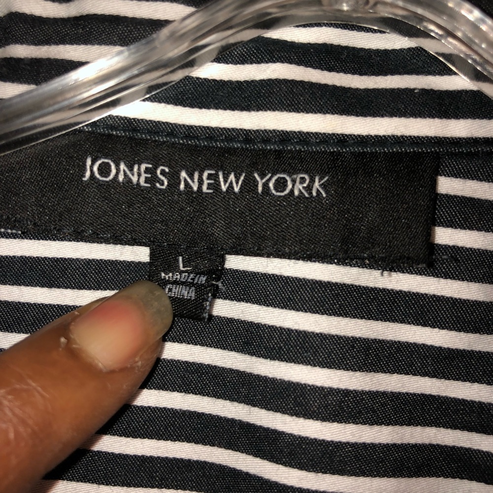 Jones New York Ruffle Button Up - Picture 3 of 3